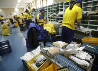 Correios anunciam fechamento de mil agências e plano para conter prejuízos bilionários