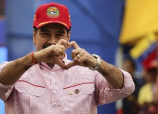 Com chapéu do MST, Nicolás Maduro pede que Brasil apoie soberania da Venezuela
