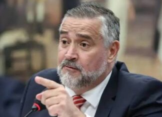 Deputado do PT ameaça processar quem ligar filho de Lula ao Careca do INSS