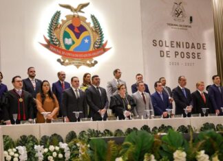 Presidente Roberto Cidade prestigia cerimônia de posse no TCE e exalta contribuição da Corte de Contas ao Amazonas