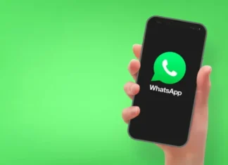 Estudo revela que brasileiros compartilham menos notícias e opiniões políticas no WhatsApp