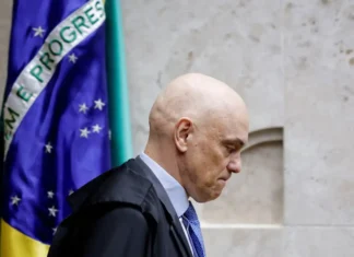 STF dá 48 horas para tribunais explicarem pagamentos acima do teto a juízes
