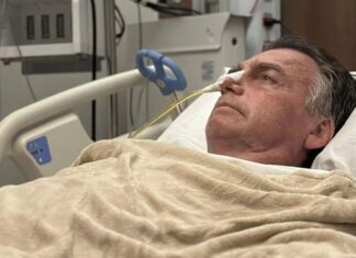 Bolsonaro recebe alta após cirurgia no ombro e volta à prisão domiciliar