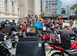 Motoboys com menos de 21 anos são proibidos de atuar e podem ser multados