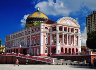 ‘Natal da Vila Caminho’ reúne música, teatro e dança em grande celebração natalina no Teatro Amazonas