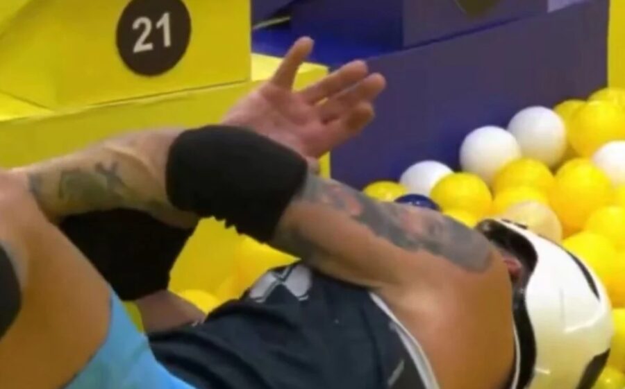 D