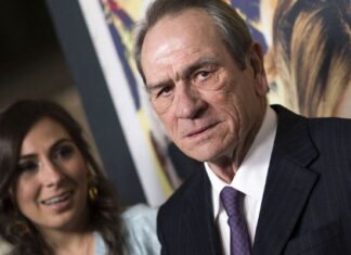 Filha do ator Tommy Lee Jones é encontrada morta em quarto de hotel