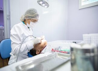Ação da UEA leva atendimento odontológico gratuito à comunidade acadêmica e seus familiares