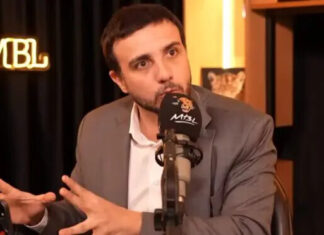 Presidente do MBL ataca Flávio Bolsonaro e dispara: “Tem que morrer”