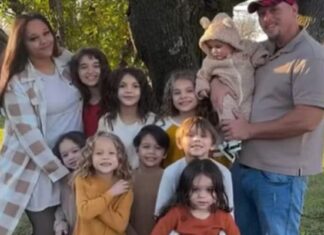 Mãe de 27 anos é criticada por ter 9 filhos, mas surpreende ao revelar a verdade