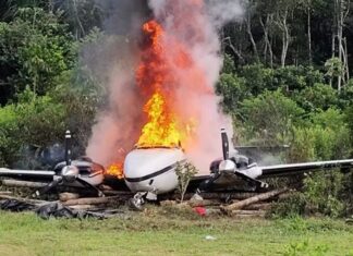 Três aviões do tráfico são destruídos em pista clandestina na fronteira entre Brasil e Peru