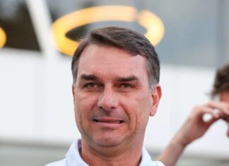 PF diz que Flávio Bolsonaro cometeu crime de calúnia contra Lula em post sobre Maduro