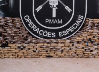 Operação no Rio Negro intercepta lancha e apreende 1 tonelada de drogas e fuzil 5.56