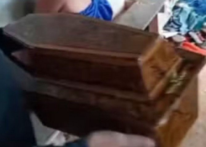 je4