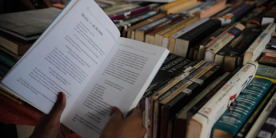 Sesc abre inscrições para prêmio de literatura com publicação e prêmio em dinheiro