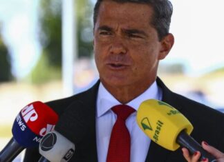 Moraes pede ao Exército manifesto sobre visita íntima a general preso por plano contra Lula