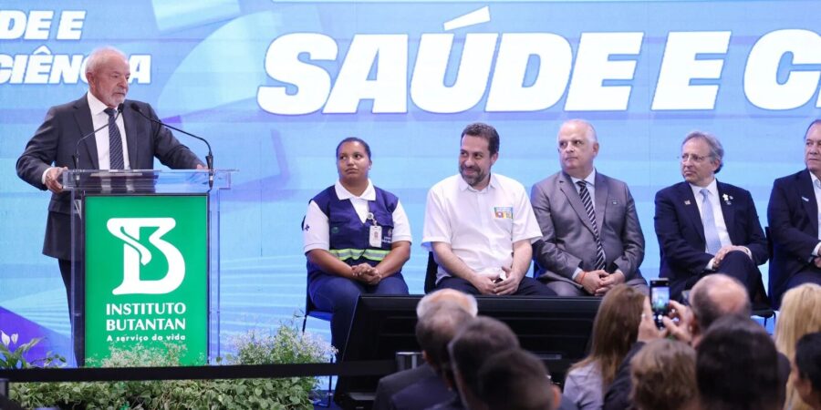 Vacina contra dengue do Butantan começa a ser aplicada em equipes do SUS