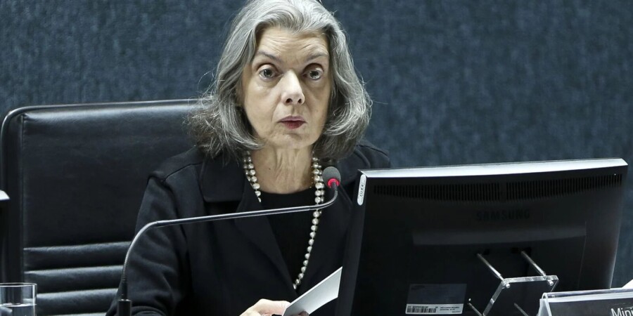Cármen Lúcia apresenta código de ética para guiar atuação de juízes