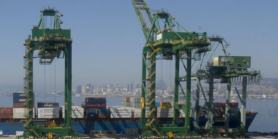 Portos brasileiros batem recorde e movimentam 1,4 bilhão de toneladas em 2025