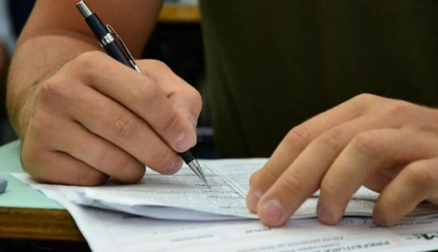 Concurso Ufam: Mais de 40 vagas para técnico-administrativo com salários de até R$ 6,3 mil