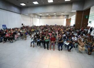 Governo do Amazonas entrega óculos de grau e amplia acesso à saúde ocular