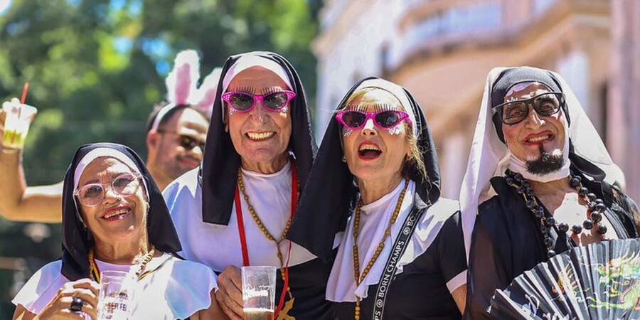 Carnaval 2026 no Rio: blocos de rua agitam a cidade nesta sexta-feira