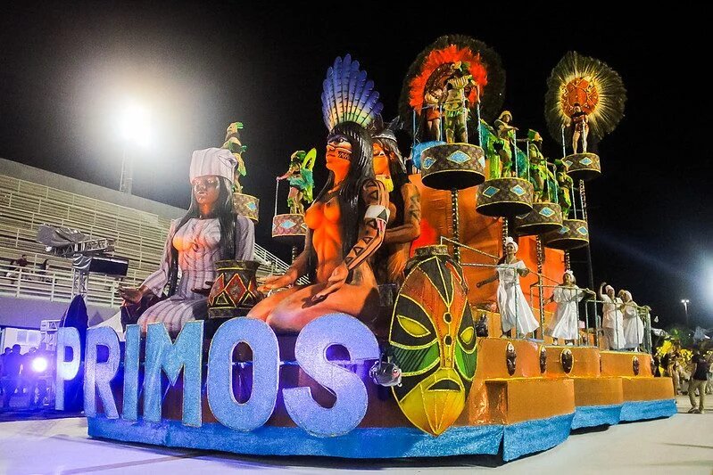 Carnaval na Floresta 2026: desfiles do Acesso B celebram fé, Amazônia e empoderamento feminino