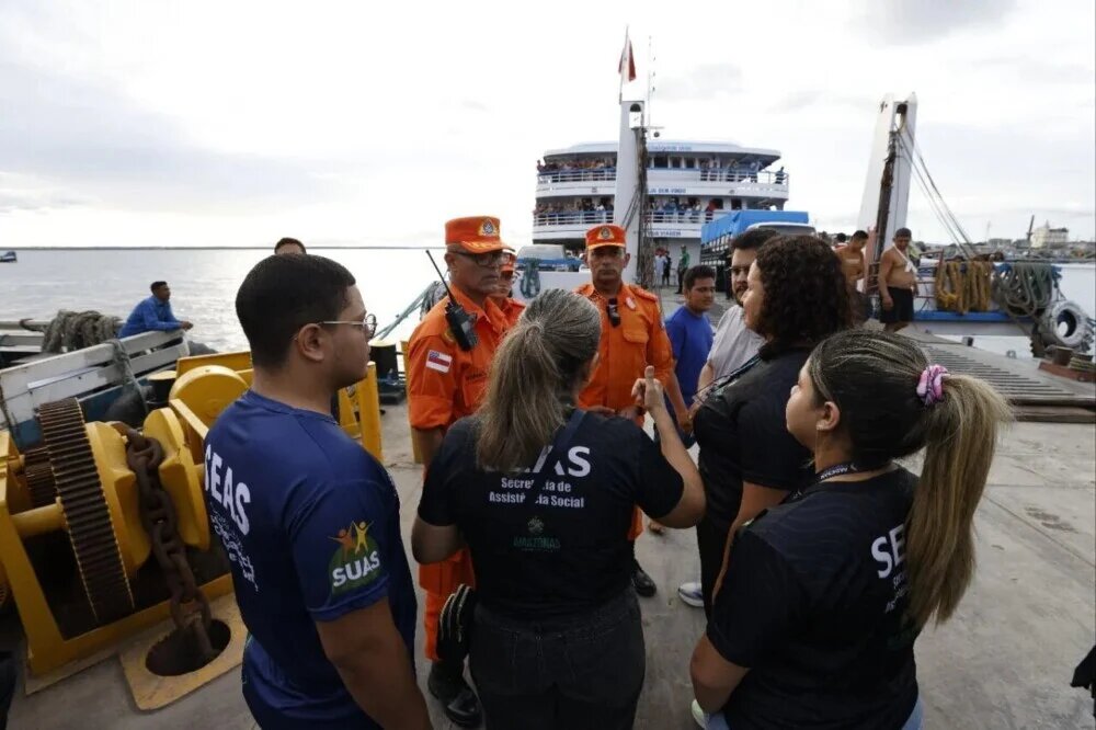 Força-tarefa do Amazonas mobiliza recursos e resgata dezenas após naufrágio perto de Manaus