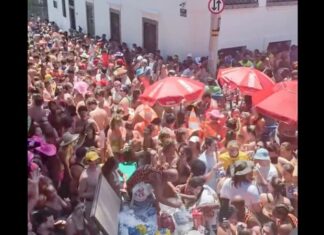Bloco Bafo da Onça celebra 70 anos com desfile histórico em Santa Teresa, Rio