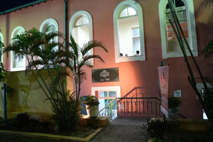 Cine Teatro Guarany exibe curtas-metragens gratuitos do projeto Cinema de Arte nesta sexta-feira