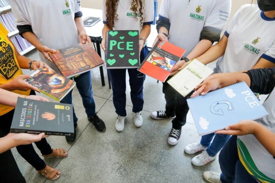 Fapeam abre inscrições para o Programa Ciência na Escola com bolsas para professores e estudantes no Amazonas