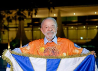 Partidos de direita acionam PGR e TCU contra escola de samba que vai homenagear Lula