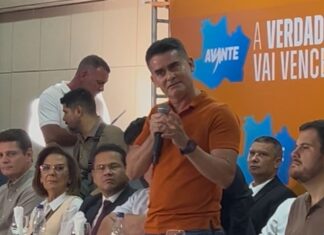 ‘É tão autêntica como uma nota de R$ 300’, diz David Almeida sobre operação que prendeu ex-chefe de gabinete