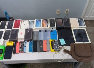 Operação Restitutio desmonta esquema de desvio e revenda de celulares roubados no AM