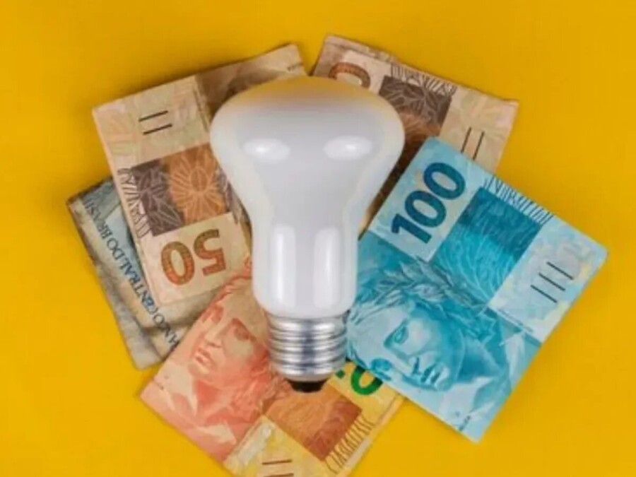 Canal-Solar-Conta-de-luz-acumula-alta-de-16-em-2025-e-deve-subir-mais-8-em-2026-1200x900
