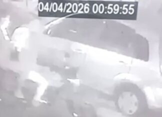Dupla incendeia carro de policial militar na Zona Oeste de Manaus