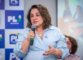 “Mais fácil encontrar Lula em Paris do que em Parintins”, dispara Maria do Carmo ao denunciar presidente de abandonar o Amazonas e só aparecer em época de eleição