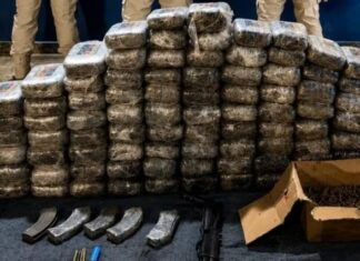 PRF prende trio com 100 kg de maconha, arma e mais de mil munições na BR-230