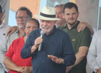 Em Manaus, Lula promete pavimentar BR-319 com rígido controle ambiental