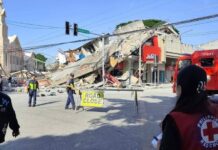 Terremoto de magnitude 7,8 destrói prédios e deixa mortos nas Filipinas