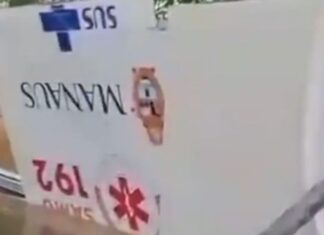 Embarcação semelhante à ambulancha furtada do Samu Fluvial é encontrada desmontada em Manaus