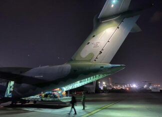 Força Aérea envia militares e 18 toneladas de medicamentos para ajudar vítimas de terremotos na Venezuela