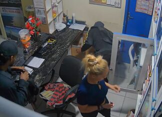Vídeo mostra dupla rendendo recepcionista durante assalto a hotel em Manaus