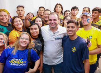 Em reunião de pré-campanha com a juventude, Roberto Cidade ouve propostas para elaboração do Plano de Governo