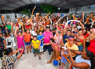 David Reis participa de encontro com lideranças e moradores do Colônia Santo Antônio, na Zona Norte de Manaus
