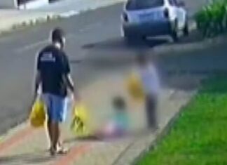 Pai que chutou filha de 3 anos é preso após polícia apontar histórico de agressões