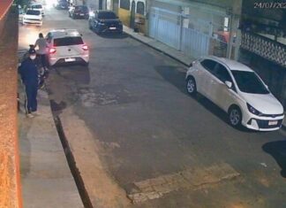 Trio armado invade casa de jornalista, faz moradores reféns e rouba pertences em Manaus