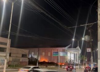Incêndio mobiliza autoridades e assusta moradores na Zona Centro Sul de Manaus