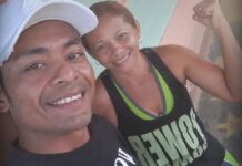 População revoltada tenta pegar suspeito de feminicídio no interior do Amazonas; assista!