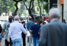 Para 81% dos brasileiros, é fundamental que candidato acredite em Deus